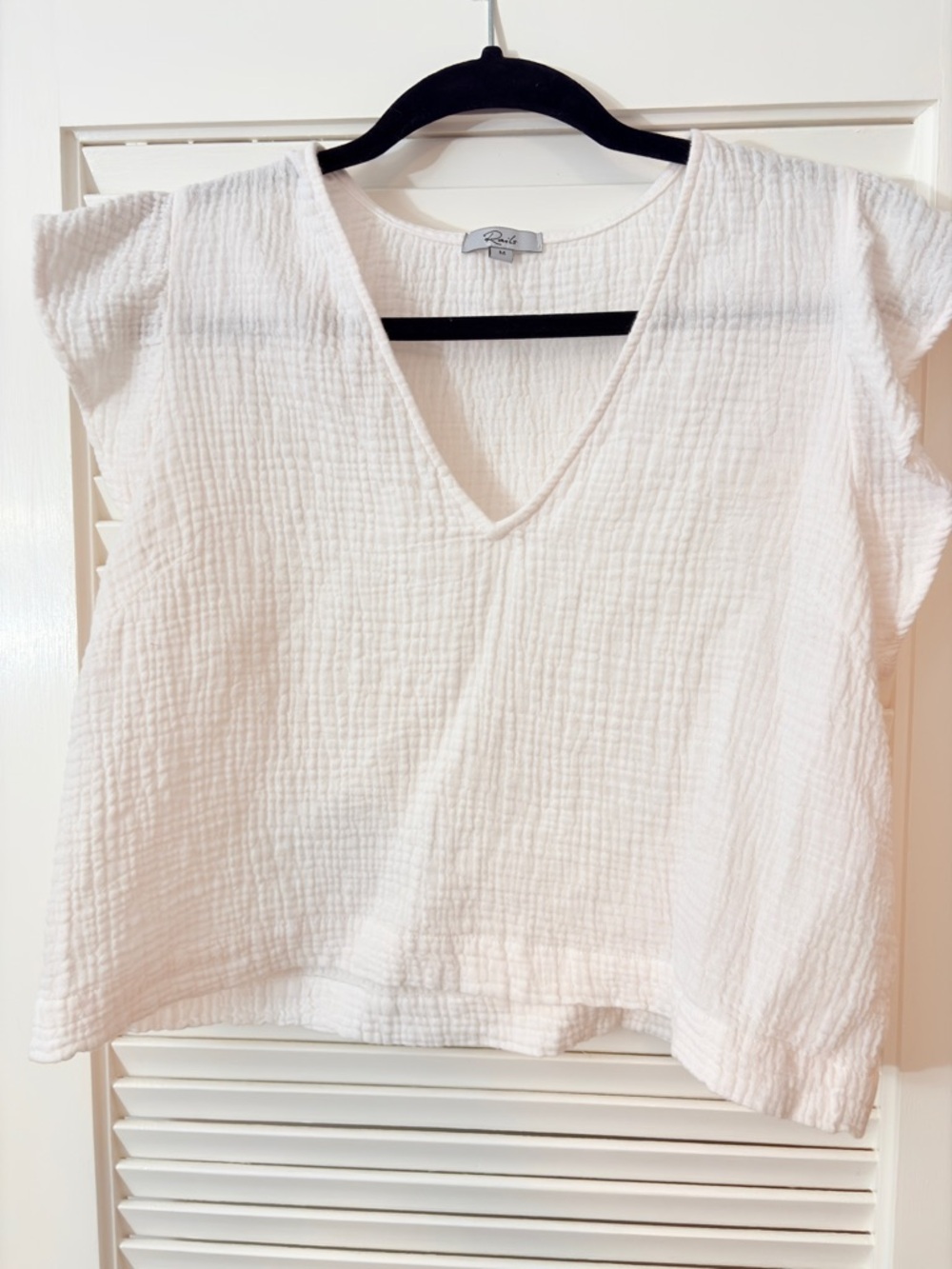 Rails White Double Gauze Cotton V-Neck Flutter Sleeve Top Medium
